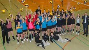 Eine coole Doppelstunde Sport: Trainingseinheit der MGM-Volleyballerinnen mit den "Ladies in Black"